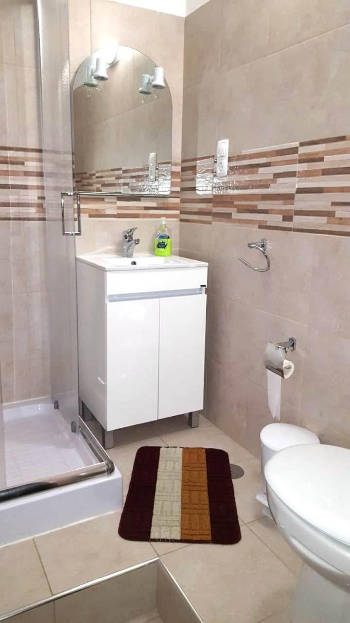 Basic Hotel Μιντέλο Εξωτερικό φωτογραφία