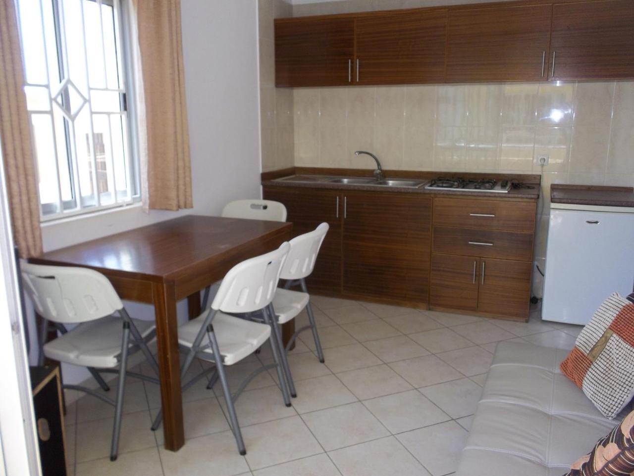 Basic Hotel Μιντέλο Εξωτερικό φωτογραφία